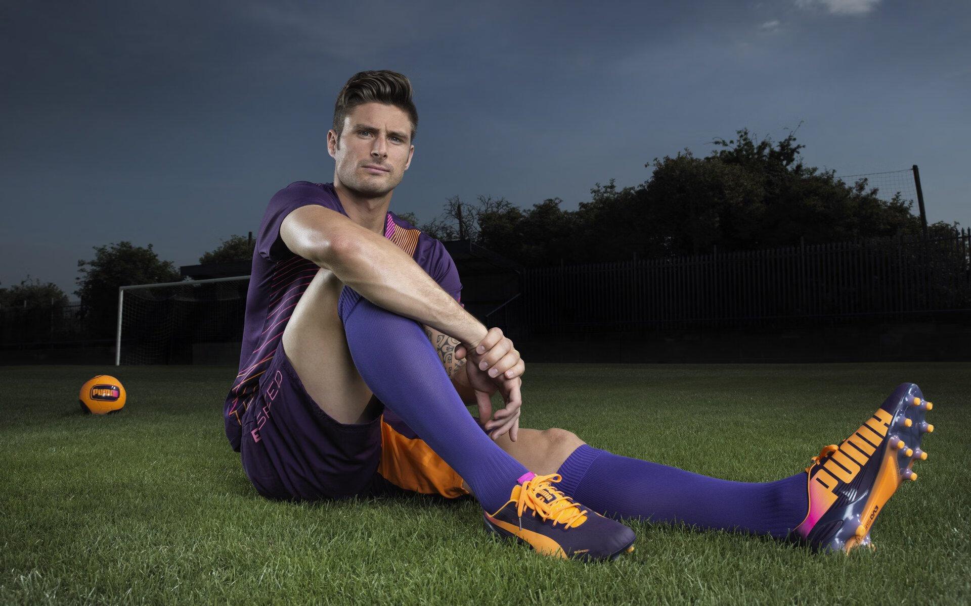 罗马诺独家，AC米兰前锋奥卡福尔租借加盟莱比锡 买断条款2800万欧元触发在即