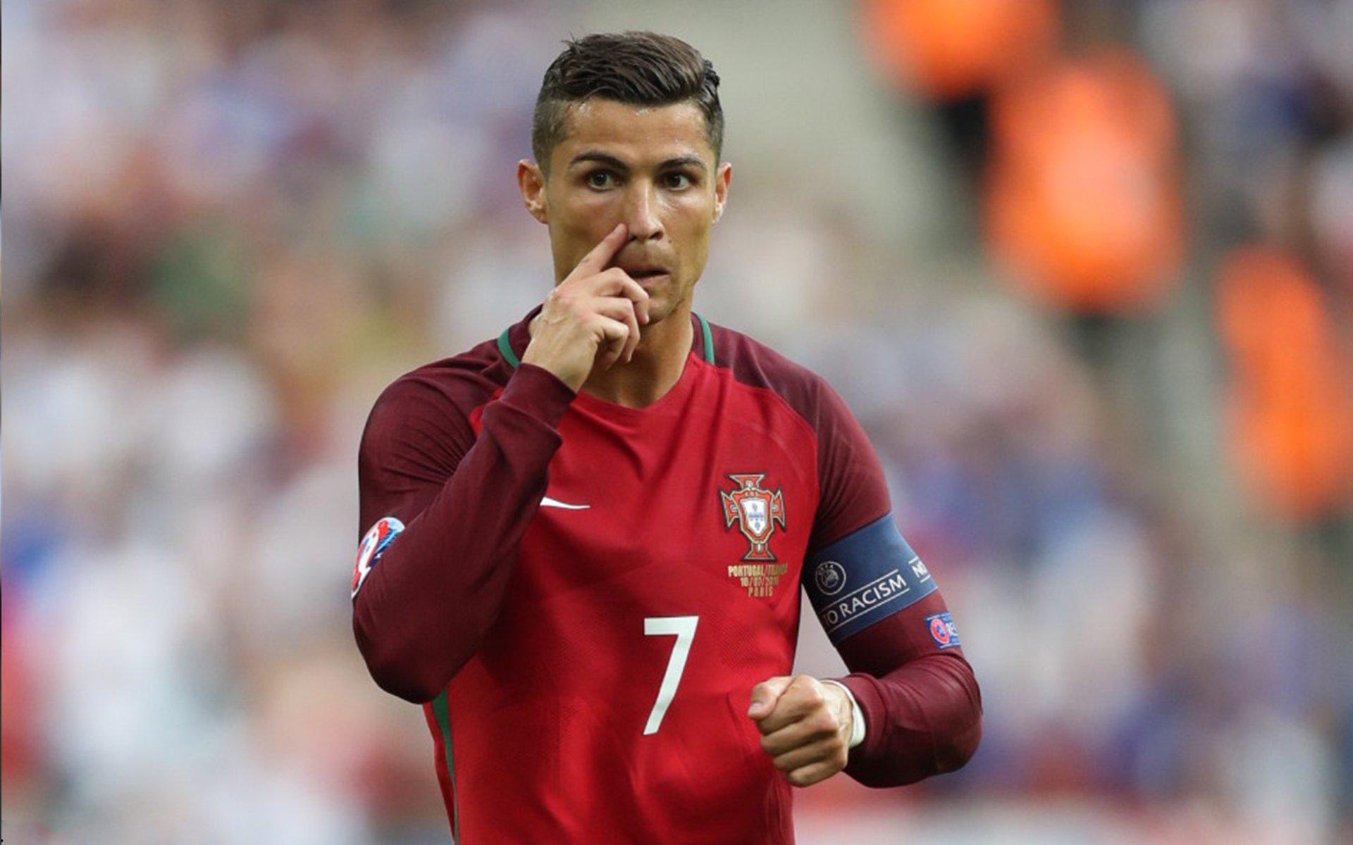 C罗111球加冕国家队历史射手王 葡萄牙读秒头球绝杀爱尔兰