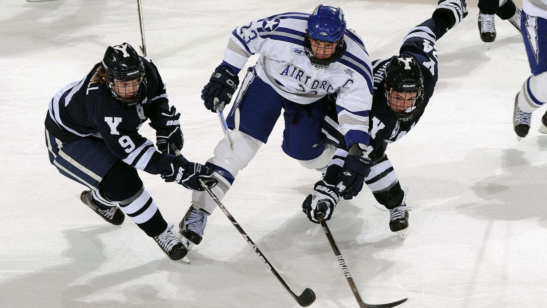 1胜8负骑士已成东部最烂球队 JR,现在需要靠老将