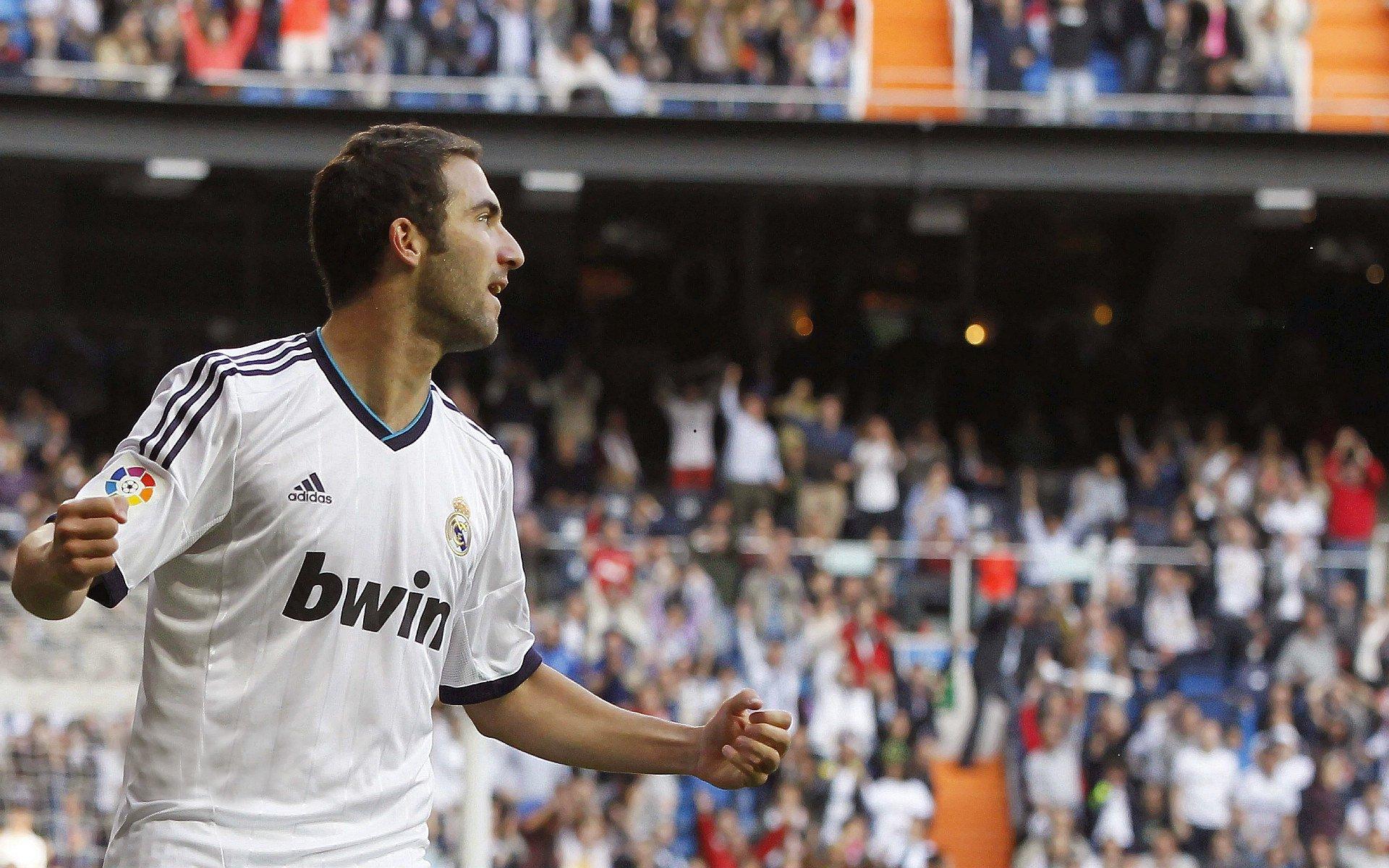 中超资本跨界新动向，绿地、上港或竞逐上海男篮收购权，职业体育版图生变